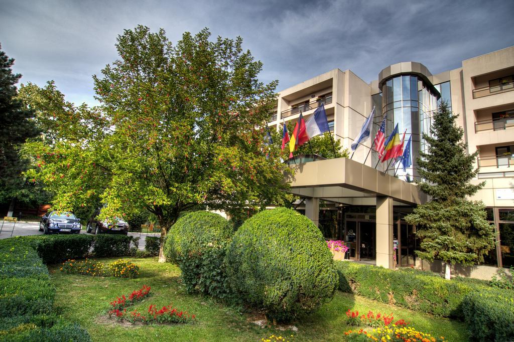 Hotel Dumbrava Bacau Exterior photo